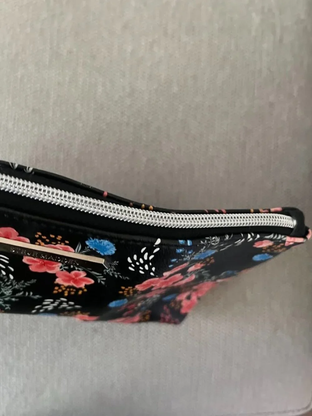 Steve Madden Pink Blue Floral Cosmetic Travel Pouch Top Zip Bag